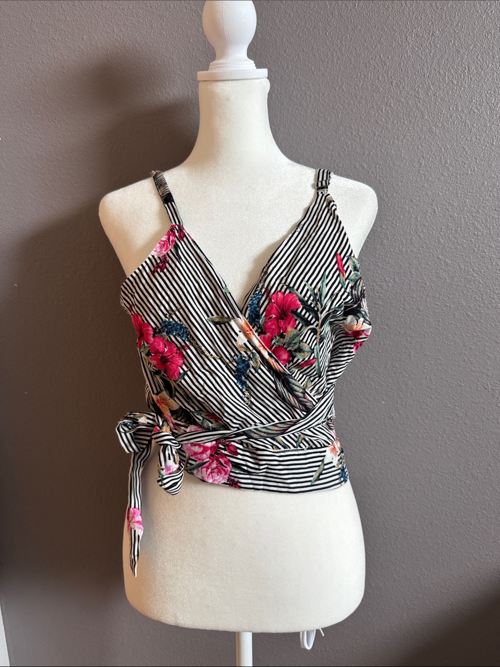 NEW w/out Tags | Dress Forum | Black & White Striped Wrap Tank Top | Size Large